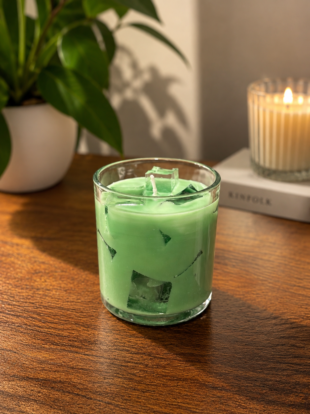 Strawberry iced latte candle