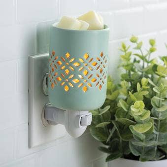 Soft Mint Pluggable Warmer - RRP $27.95 -